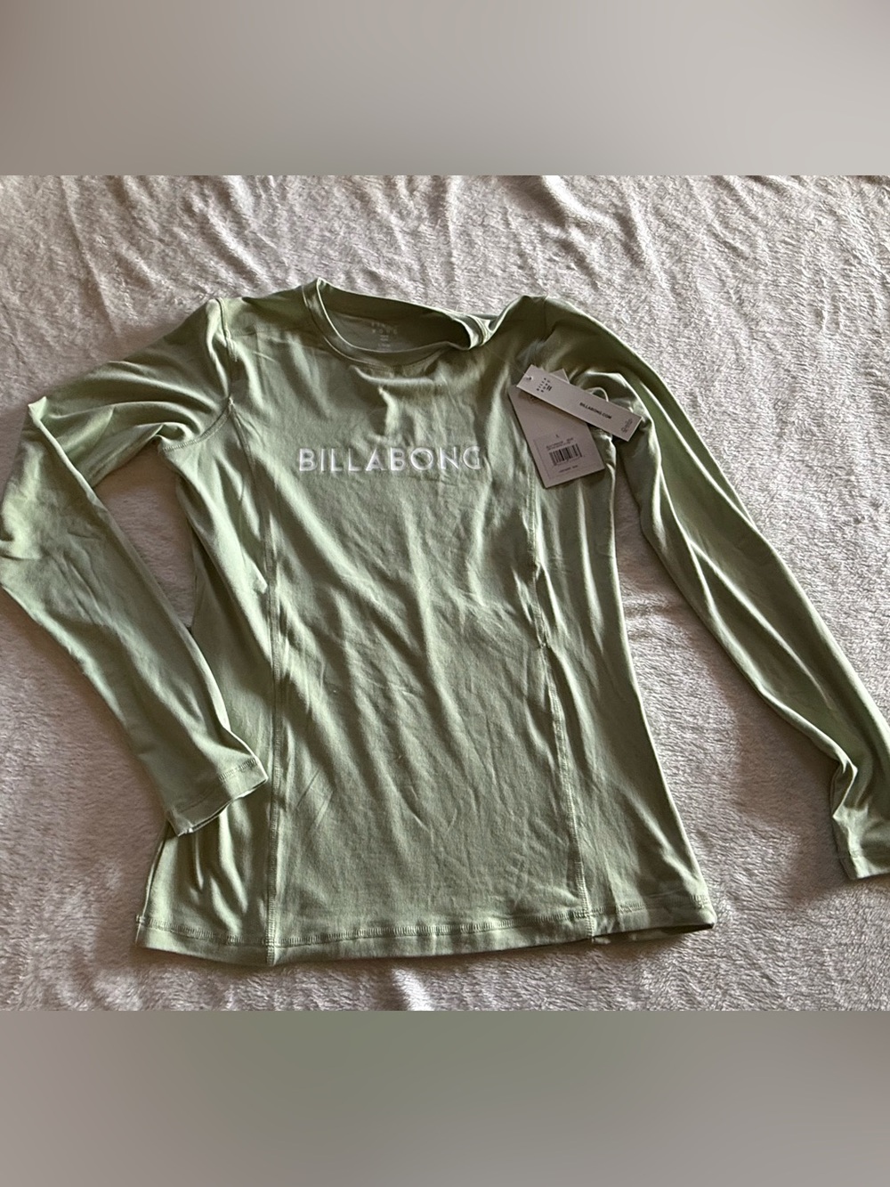 On The Move BILLABONG LS Tee Moisture Wicking UPF30+ NWT L Soft Blouse